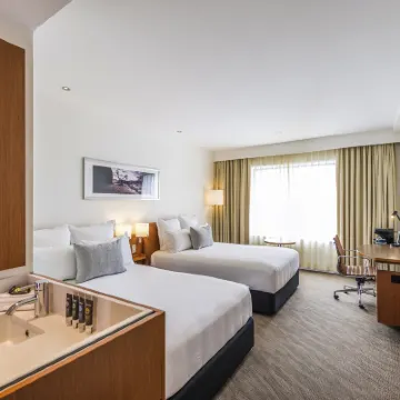 Novotel Christchurch Cathedral Square Hotels near Turanga