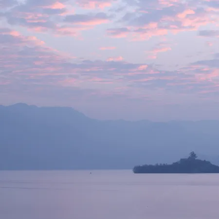 LuGuhu Anxia Mountain Resort Hotel