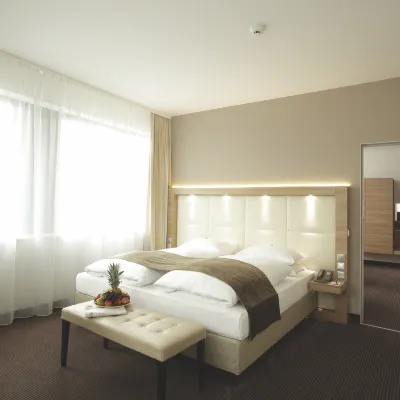 Hotel Berlin Alexanderplatz by Leonardo Hotels 막스-슈멜링-할레 주변 호텔