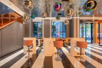SEVEN HOTEL (Modern Street Store)