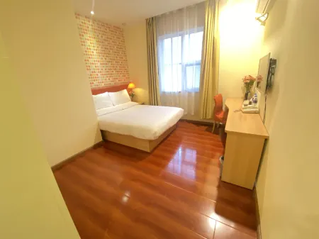 Homeinn Hotel (Kunming Railway Station North Square Yongping Road)