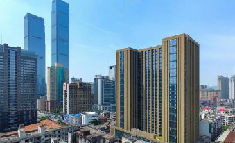 Yumi Yige Hotel (Changsha Wuyi Square IFS Store)