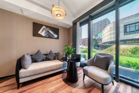 Landison Hotel Linan
