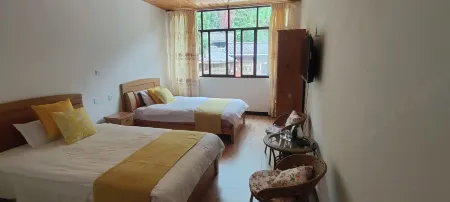 Tianquanniu can't live in the inn Отели рядом с достопримечательностью «Erlang Mountain National Forest Park»