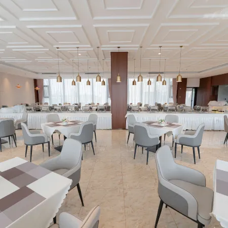 Baoji Fufeng County DiJianNanShan Hot Spring Hotel (Famen Cultural Scenic Area)