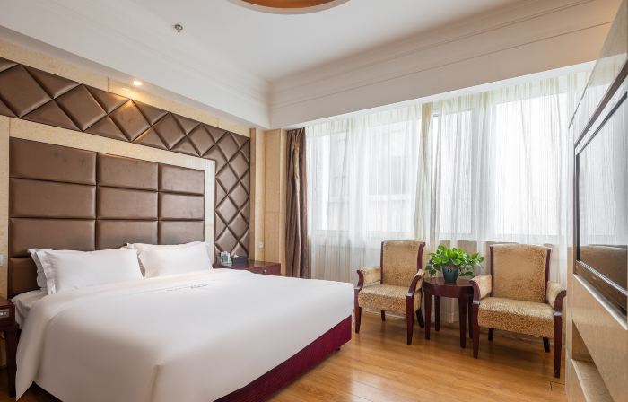 Qingmu Hotel (Chaohu Renmin Road store)
