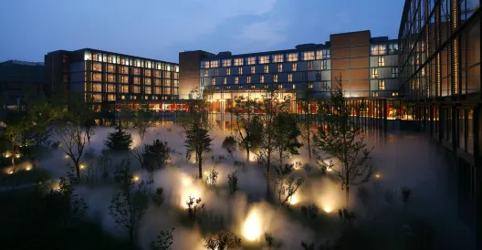 The Lakeview Hotel