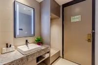 Rujia Ruibai Cloud Hotel (Sheyang Xingfu Huacheng Branch)