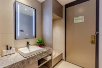 Rujia Ruibai Cloud Hotel (Sheyang Xingfu Huacheng Branch)