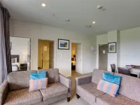 Ramada Suites by Wyndham Queenstown Remarkables Park Hotels in Queenstown