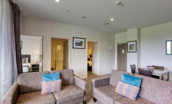 Ramada Suites by Wyndham Queenstown Remarkables Park