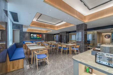 Duogao Hotel (Shengzhou China Yue Opera Art City Wuyue Plaza Branch) Отели рядом с достопримечательностью «Huju Zoo»