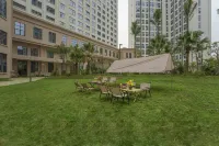 Golden Bauhinia Interstellar Hotel - Gym