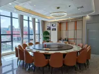 Grand Rezen Hotel Golmud Hotels in Golmud