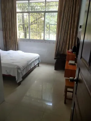 Fengshan Ping'an Hotel Hotels in Fengshan