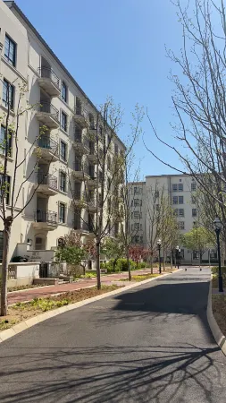 Aranya Apartment Отели рядом с достопримечательностью «Aranya Library»