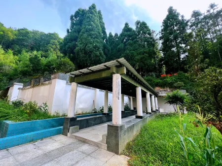 Liuyang Daweishan Kaile Hotel Отели рядом с достопримечательностью «Daweishan National Forest Park»