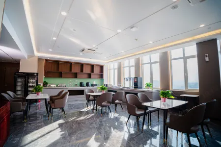 Magnotel Hotel (Wucheng Xian Shengping Square) Отели в г. Учэн
