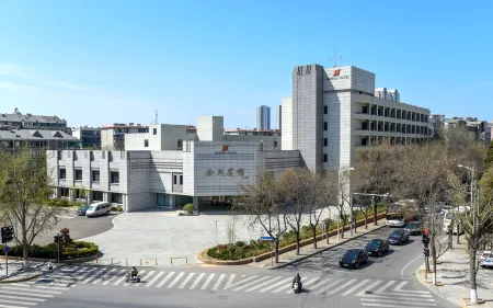 JINZHOU HOTEL Отели рядом с достопримечательностью «Kaifaqu Walking Street»