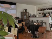 Miccio Homestay - مسبح خاص