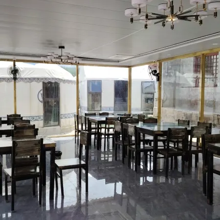 Farmhouse Manor