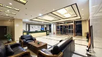 如家雲上四季飯店（額濟納旗胡楊林景區西大門店） - 停車場