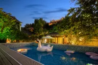 Swan Lake hotel (Taierzhuang Ancient City Scenic Area Branch) - Romantic