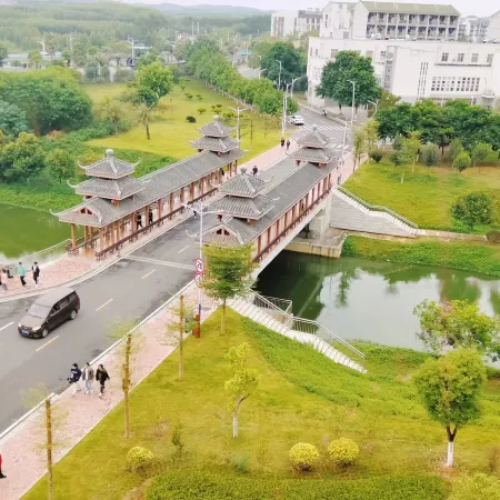 Sutangyue Homestay (Guangxi University of Science and Technology Normal College)