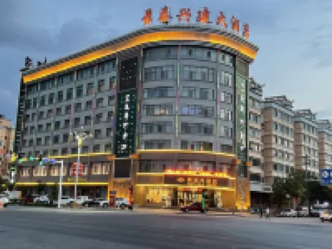 Building a Grand Hotel Hotels in Jingtai