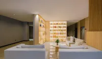 M Design Hotel (Pengzhou High-Speed Railway Station Longxing Temple) - 2 stelle