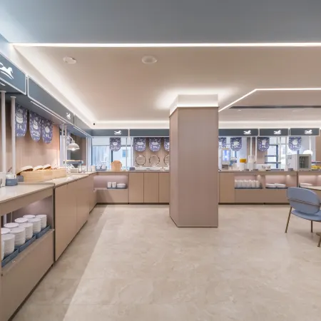HanTing Hotel (Zhanjiang Leizhou Xihu Park)