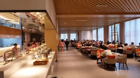 Jiugu Shui Hot Spring Courtyard Отели в г. Хечжан