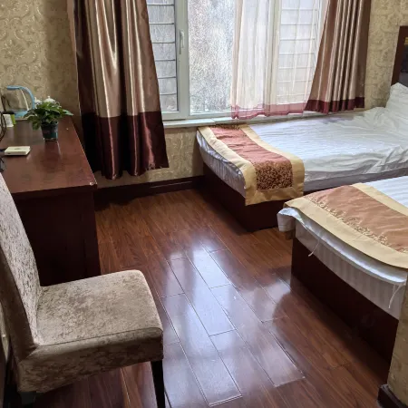 Banma Xunhua Hotel