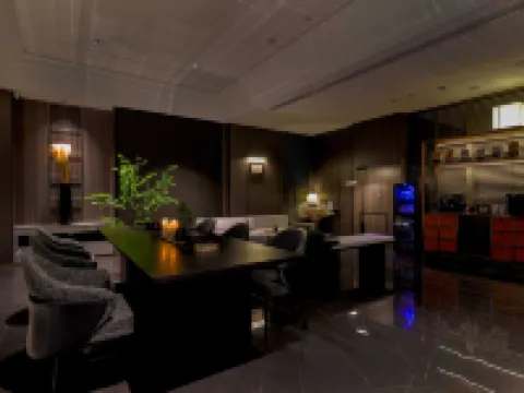 Super8 International Hotel (Goubangzi Station Central Road Branch, Beizhen, Jinzhou) Hotels in Beizhen