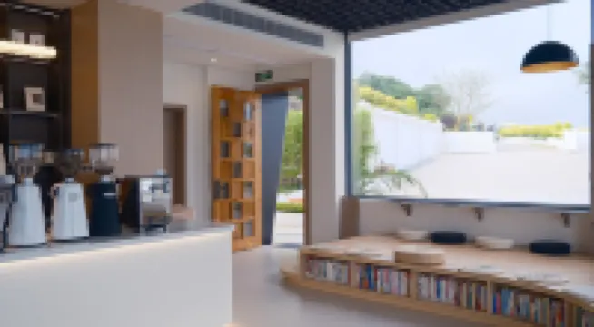 27 Degrees Blue Vacation Apartment