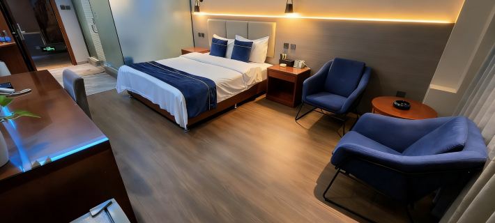 Huyang Business Hotel Hotels in Ruoqiang