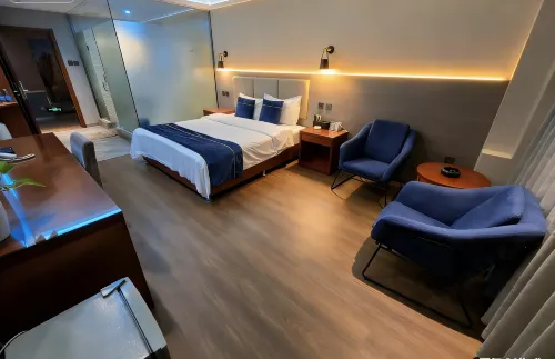 Huyang Business Hotel