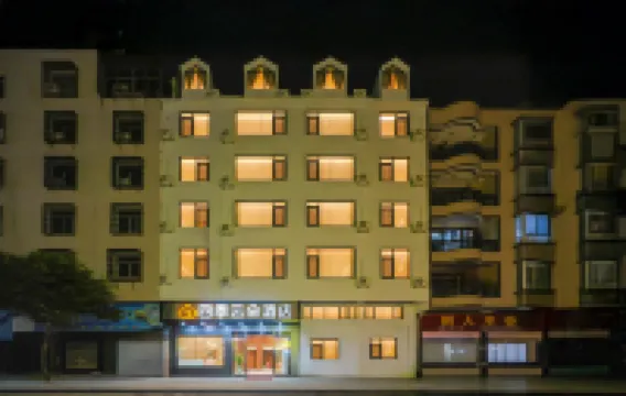 Four Seasons Cloud Hotel