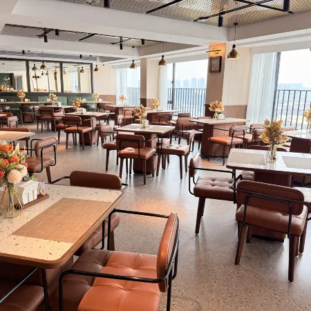 James Joyce Coffetel (Jiangmen Wuyi University Thirty-three Street Branch)