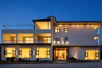 Baisha Snow Hidden Cloud Nest · Snoweye | 360° Snow Mountain View Smart Boutique Hotel - Rooftop Pools