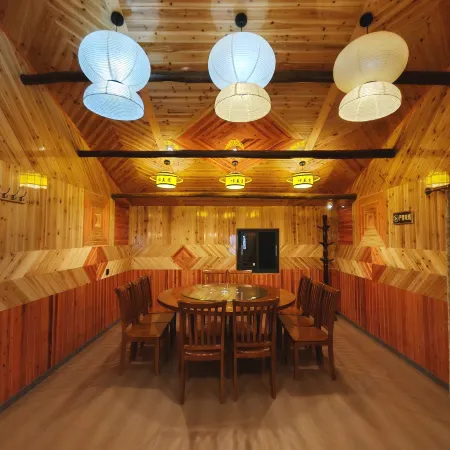 Kameizhai Yunqi Courtyard House
