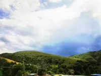 XiPanGuiShu Retreat by the Stream - Mountain View Vacation Boutique Stay - bar