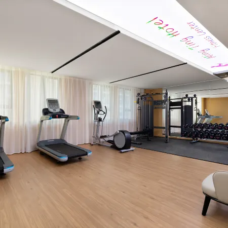 Yining Xinyi · Mingtin Hotel (Wanrong Plaza Yili Yining International Airport)