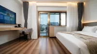 Qachengli ·Qachl Designer Hotel (Chengde Mountain Resort. Puning Temple Branch) - Airport Shuttle