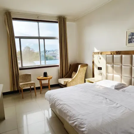 Danfeng Shengyi Hotel