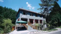 Yuyi Nanju Mountain Villa Hotels near Nanbao Mountain