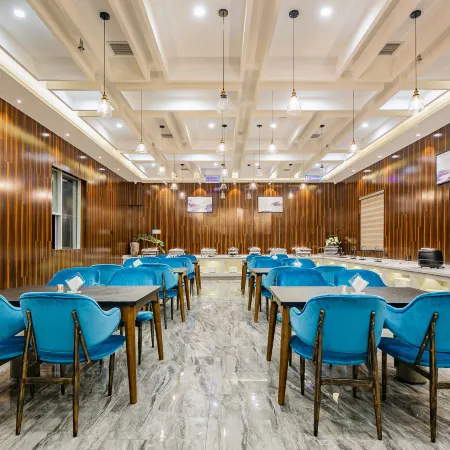 Yan'an Hongze International Hotel