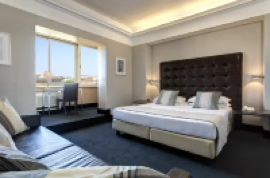 Marcella Royal Hotel - Rooftop Garden