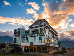 Luyinquan·Dali Yunshui Xiaozhu Seaview Resort Hotel