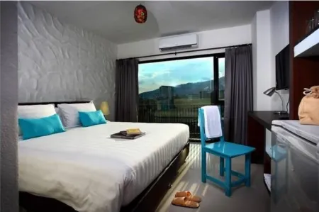 WE Valley Hotel